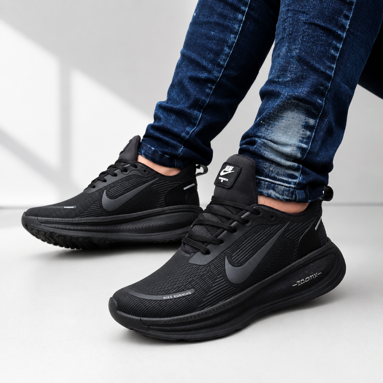 NIKE VOMERO