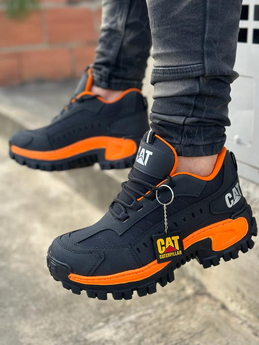 Bota Caterpillar corte bajo  +  MEDIAS