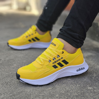 ADIDAS DURAMO + MEDIAS